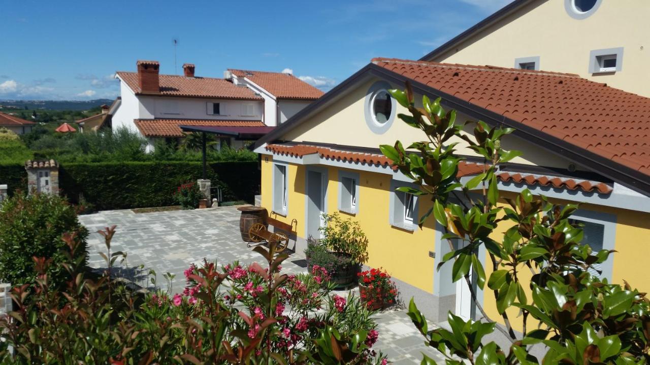 Apartma Brnistra Ginestra Koper Exterior foto