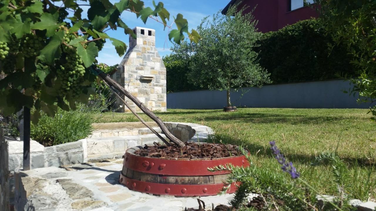 Apartma Brnistra Ginestra Koper Exterior foto