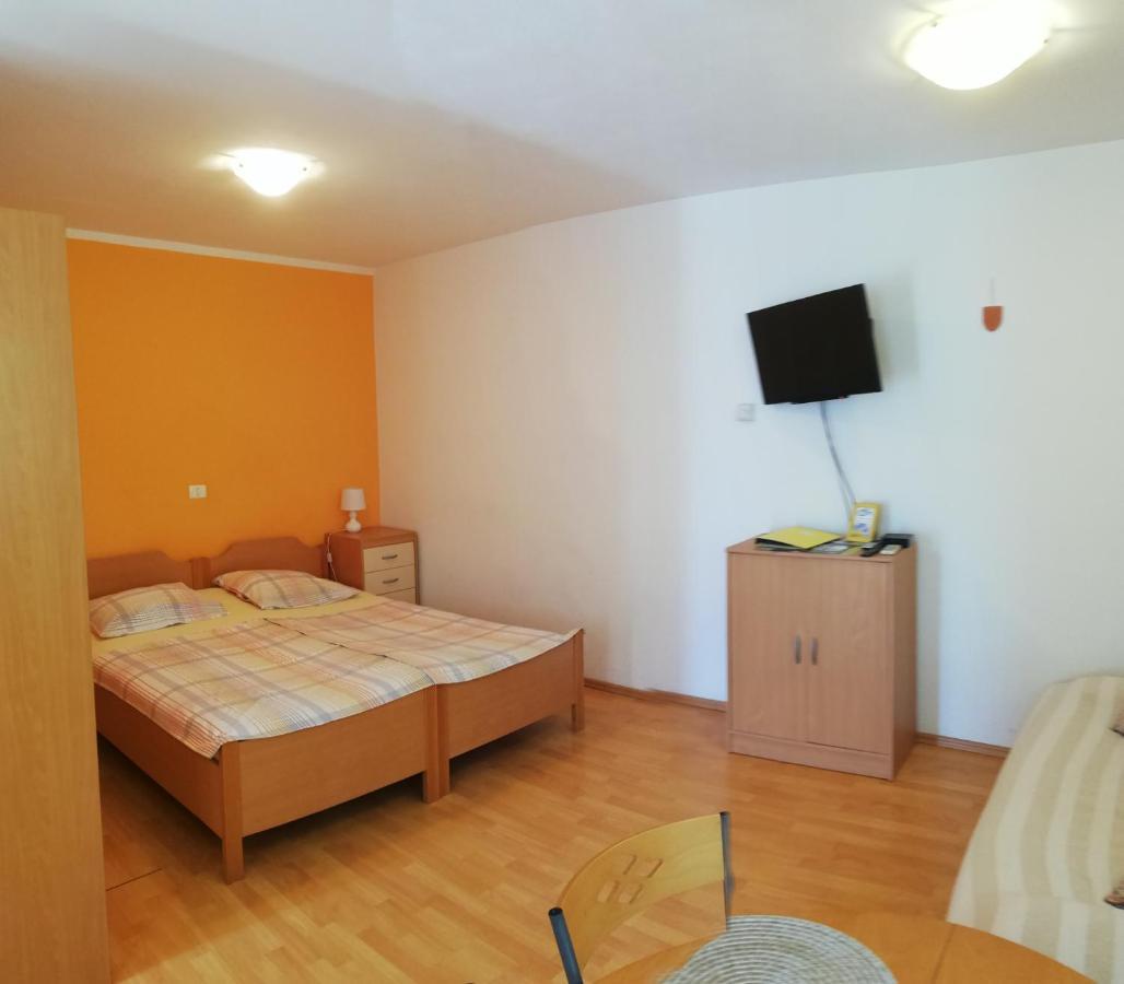 Apartma Brnistra Ginestra Koper Exterior foto